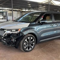 كيا كرنفال • ٣٥٠٠ V6 • داخل المنطقة الحرة