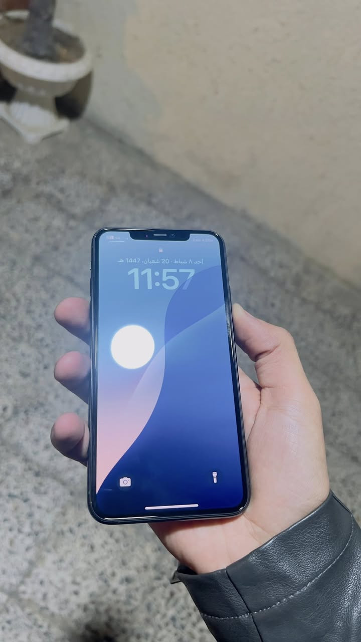 سلام عليكم ايفون 11 برو ماكس شرق اوسط Z/A مكفول من كلشي اي خلل اي عطل يرجع مامفتوح الجهاز و شخط واحد مابي ذ256 بطاريه 75 بلاديه جهاز بدون ملحقات عنواني كربلاء فقط بيع بسعر 275 وبي مجال 
*********** وشكرا.
