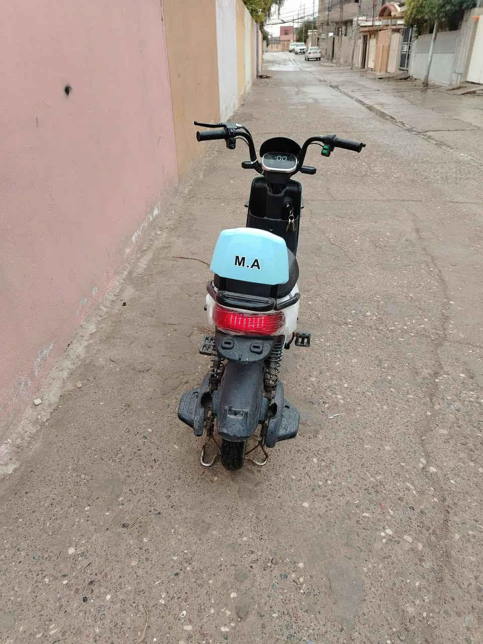 السلام عليكم عندي هذا الموتور سعر ماله 250,000 ***********وبي مجال يراسلني خاص
