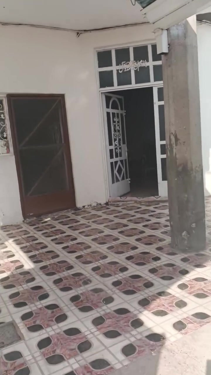 اسلام عليكم هذا الدار للبيع المكان بابل الحله قرب سيطرة الاثار شارع برنون متوفر كافت الخدمات زراعي سند 25 مكاتبه السعر 40مليون هذا رقمي للتواصل ***********
