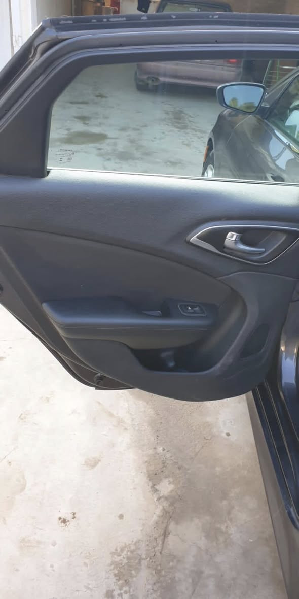 سي ٢٠٠
موديل ٢٠١٦  رقم بغداد لون رصاصي حادثة موضح بالصورة 
نقص فريز تبريد فقط 
مراوح مبرمجة 
منظومة غاز  الماني 
السعر 100$ 
العنوان بغداد 
متواجد خاص او على رقم ***********
