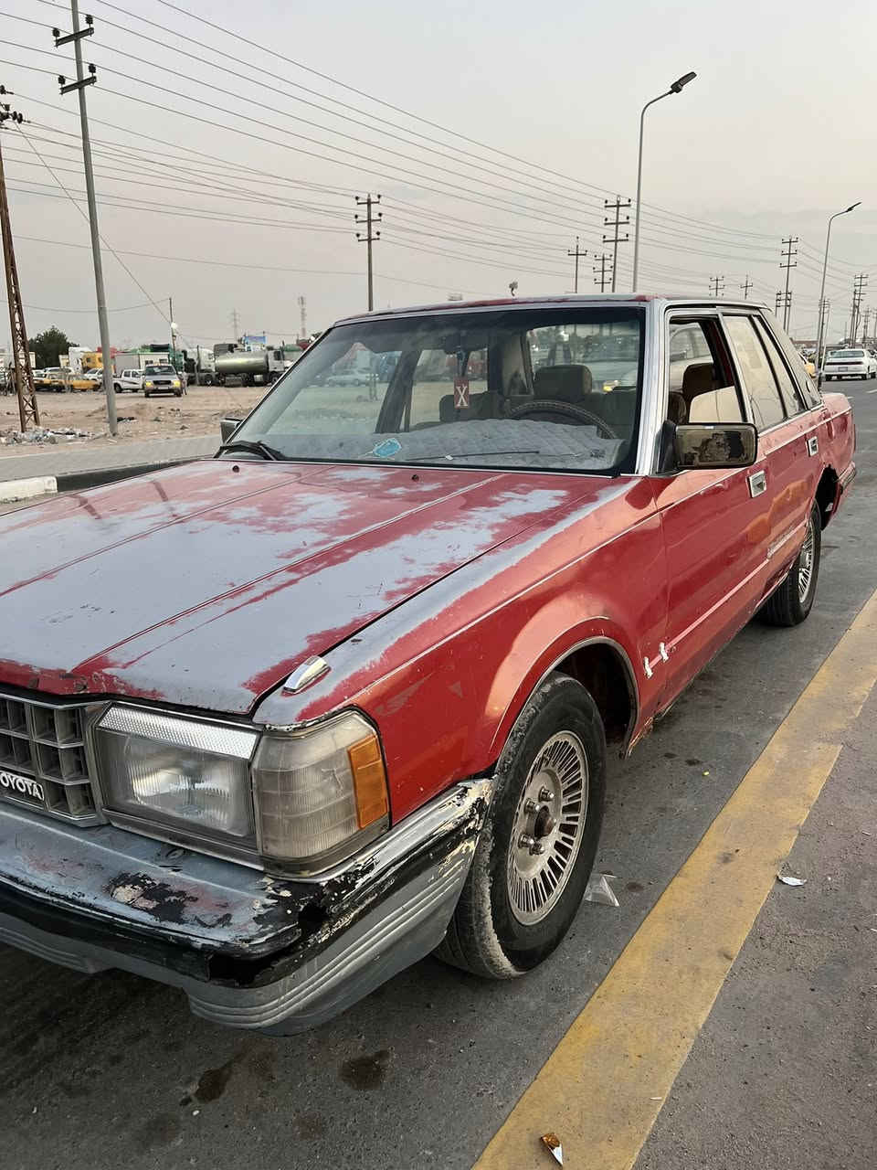 سوبر مديل 84 
حمره بلاد 
مامعمره ولى مصبوغه 
محرك بيها ثنين ونص اوتماتيك  
سياره جاهزه حداديه تخم تاير رقم نينوى صدامي  سنويه ساقطه وراعيها يمي تحويل يوم ثاني
السعر ٣٠  وبيها مجال  
موجوده بل بصره الزبير
رقم الهاتف ***********
