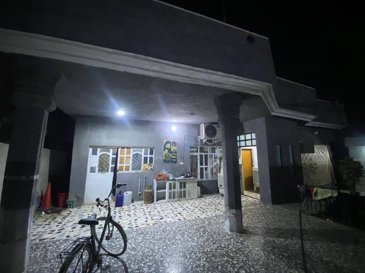 دار للبيع زراعي عقد ٣٥ مساحه ٢٥٠ متر بغداد المدائن الجعاره قرب الشارع العام ٣ غرف نوم وصاله ومطبخ واستقبال كراج حديقة  او امراوس بيت زراعي داخل جسر ديالى  ***********
