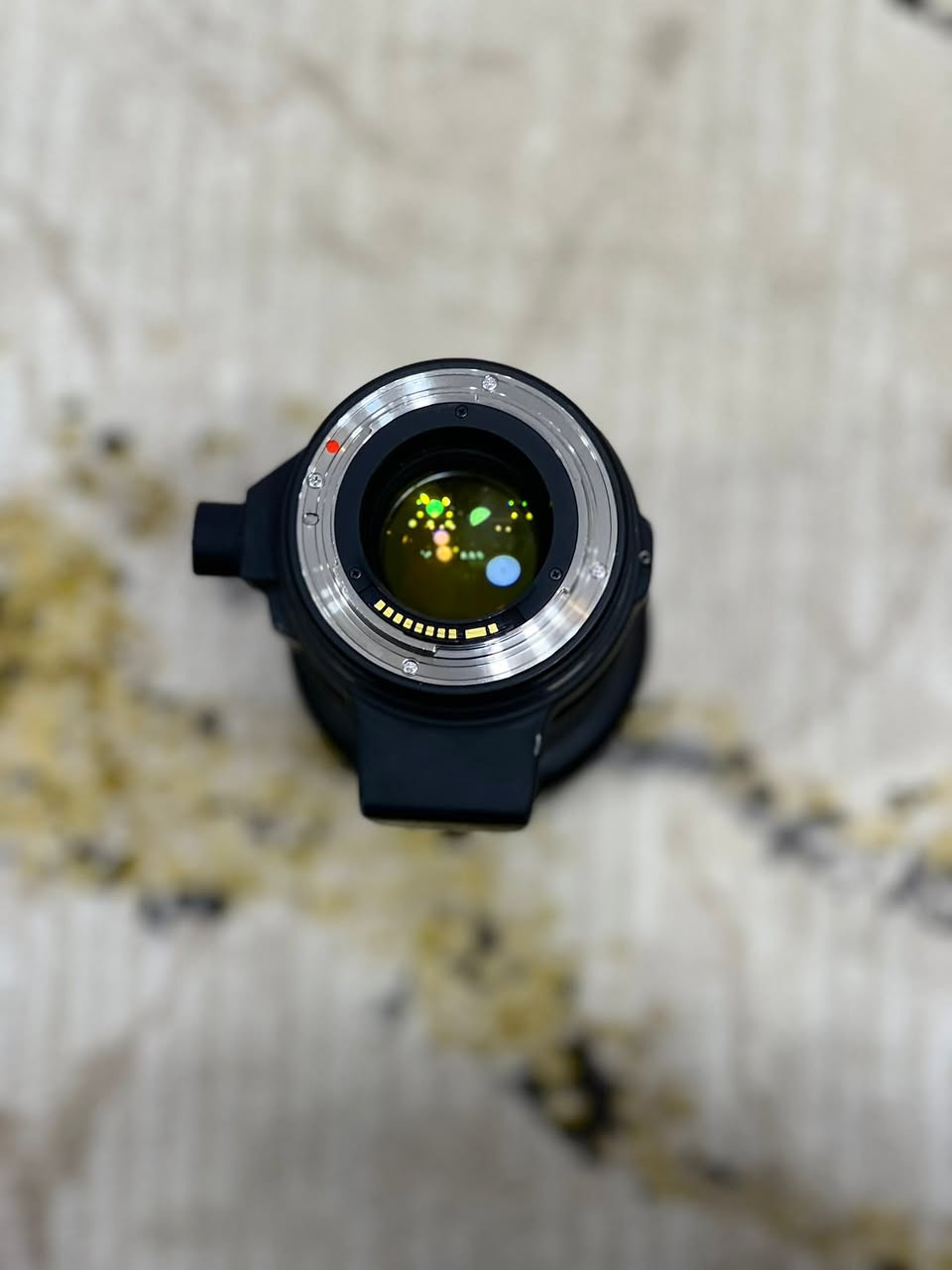 Sigma 70-200mm f/2.8 كانون للبيع
للبيع عدسة سگما اصدار بميزة **مانع الاهتزاز (OS)** وفتحة عدسة ثابتة f/2.8.. عزل أسطوري وحدة ممتازة، مثالية لتصوير الرياضة، المناسبات، والبورتريه. 

⚡ مواصفات سريعة:
 * فتحة عدسة ثابتة f/2.8 (عزل قوي وإضاءة ممتازة).
 * نظام مانع اهتزاز (OS) لصور ثابتة وحادة.
 * فوكس سريع وصامت (HSM).
 * نظافة العدسة: [ 99‎%‎ ].
 * الملحقات: الهود الأصلي وقباقة وجنطة

> متوفر توصيل


**إذا كنت صاحب هذا الإعلان وتريد حذفه لأي سبب، رجاءا أرسل رسالة إلى الدعم الفني**