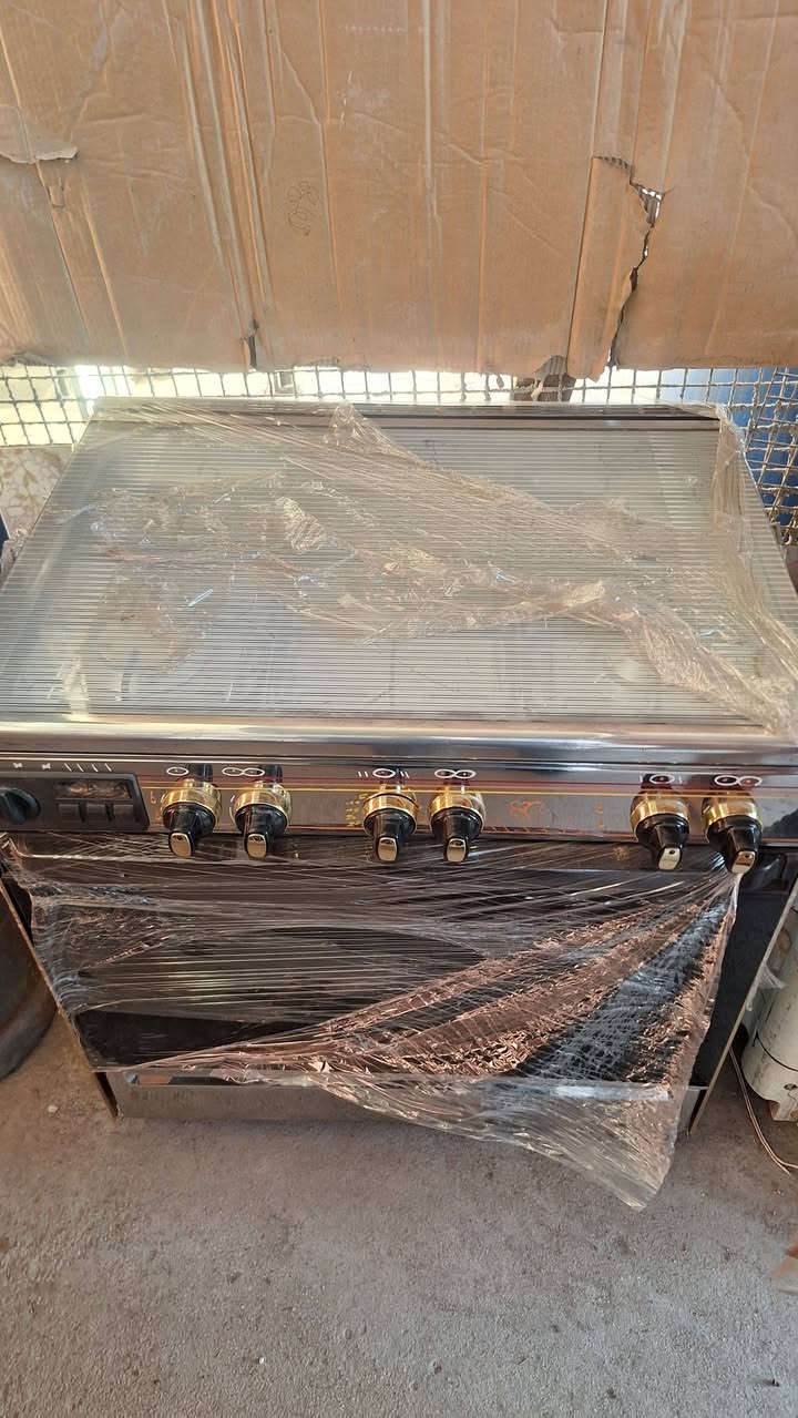 أستعمال قليل. فريش مصري باب أول شرط الفحص وشرط الضمان والسعر 185 الف.
***********
