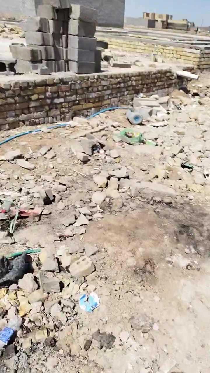 سلام عليكم بتلو للبيع في مدينه الصدر منطقة الحميدية شارع سيد عودة خدمات كاملا مي مجاري كهرباء تبليط ***********للستفسار
