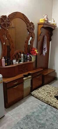 غرفة خشاب للبيع خشب عراقي غرفة نضيفة السعر 600 وبيها مجال  07749150283