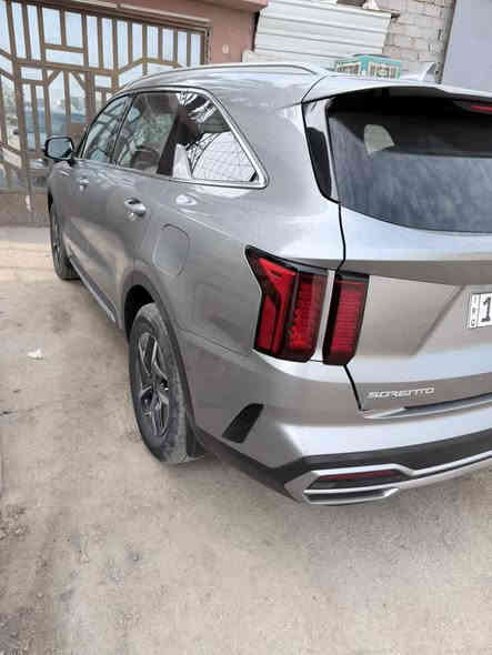 السلام عليكم لليع فقط 
سورنتو هايبرد ex  VIP
موديل 2023  
وارد امريكي باب الصدر تبدل ونصبغ والباب الخلفي ربعه صبغ واجه بيها كلير مال امريكا ب البنيد 
 
ماشيه 34 
رقم بغداد  
المواصفات
محرك 1600 تيربو
التفويلة تمشيك 1000كيلو 
بصمة تشغل وابواب وتشغيل عن بعد
لایت 4 عدسات
شاشة كبيرة
كامرة خلفية
حساسات خلفية
7 راكب كشنات منفصلة VIP
كشنات جلد كهرباء
كشنات تدفئة
قيادة ذاتية حسب خطوط الشارع تقود وحدها
تحديد مسار
كروس كونترول
رادارات  امامية خلفية 
وضعيات قيادة سبورت ، نورمل ، وايكو
سايد بريك كهربائي
صندوك كهرباء ختطاصية الفتح بالرجل  
تبريد خلفي منفصل  
اوتو هولد
كير ماوس 
تحكم ستيرن كامل 
وبعد هواية مواصفات 
مكان السيارة بغداد الكرخ الحرية 
السعر260وبيها مجال 
للاستفسار ‭0773 971 0010‬
