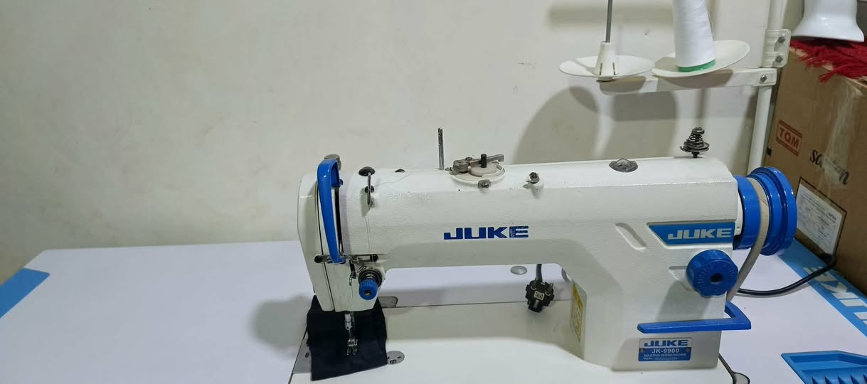 مكينه جديده مامستعمله حي الانتصار للتوصل ***********
