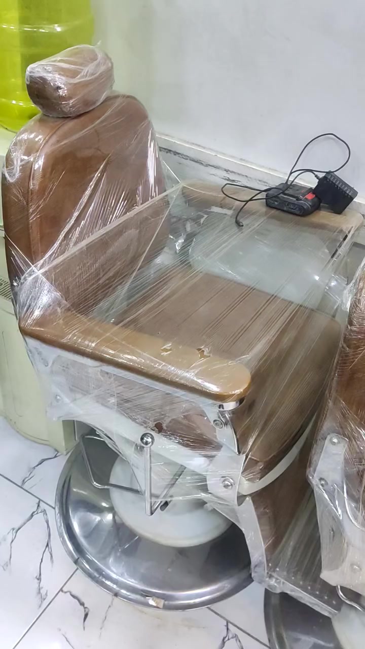 سلام عليكم للبيع مدينة الصدر قطاع 24مجاور مجمع الصادق للدوات السيارات التفاصيل داخل  الفديو ***********
