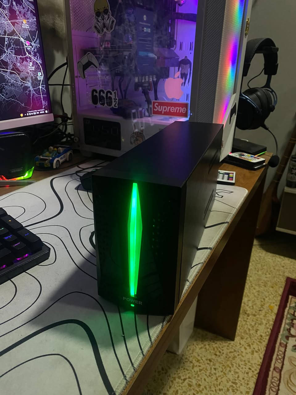 السلام عليكم 🌹
UPS للبيع 
1500 W Offline 
استخدام كلش قليل امانة الله سبب البيع اريد اجيب عاكسه

مخصص للگيمنگ والشغل القوي 
يفيد اكثر شي جماعة الكونسل . اني عندي للبي سي بقه مشغلها ربع ساعه او اكثر عن استخدام شخصي 
اذا كونسل عندك يبقه مشغلك البلي والشاشه ربع ساعه تقريباً او اكثر 
بي الوان RGB حلوه بنمط الـ fade يعني تتغير مستمر الالوان كلها 
وهاي بعد مواصفاته بالكارتون مالته بالصور
غراضة كلها كامله واليوبي اس يشهد عليه الله جديد كلش واستخدامه قليل كلش ايضاً
السعر ٨٥ الف وبي مجال 🌹
للتواصل والاتفاق خاص . مكاني بابل


**إذا كنت صاحب هذا الإعلان وتريد حذفه لأي سبب، رجاءا أرسل رسالة إلى الدعم الفني**