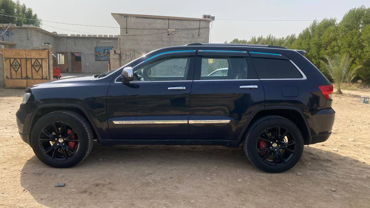 جيب الاريدو 2011 بغداد رش بنيد وباب أثر خدوش بدون ضرر سعر 130 للاتصال ***********
