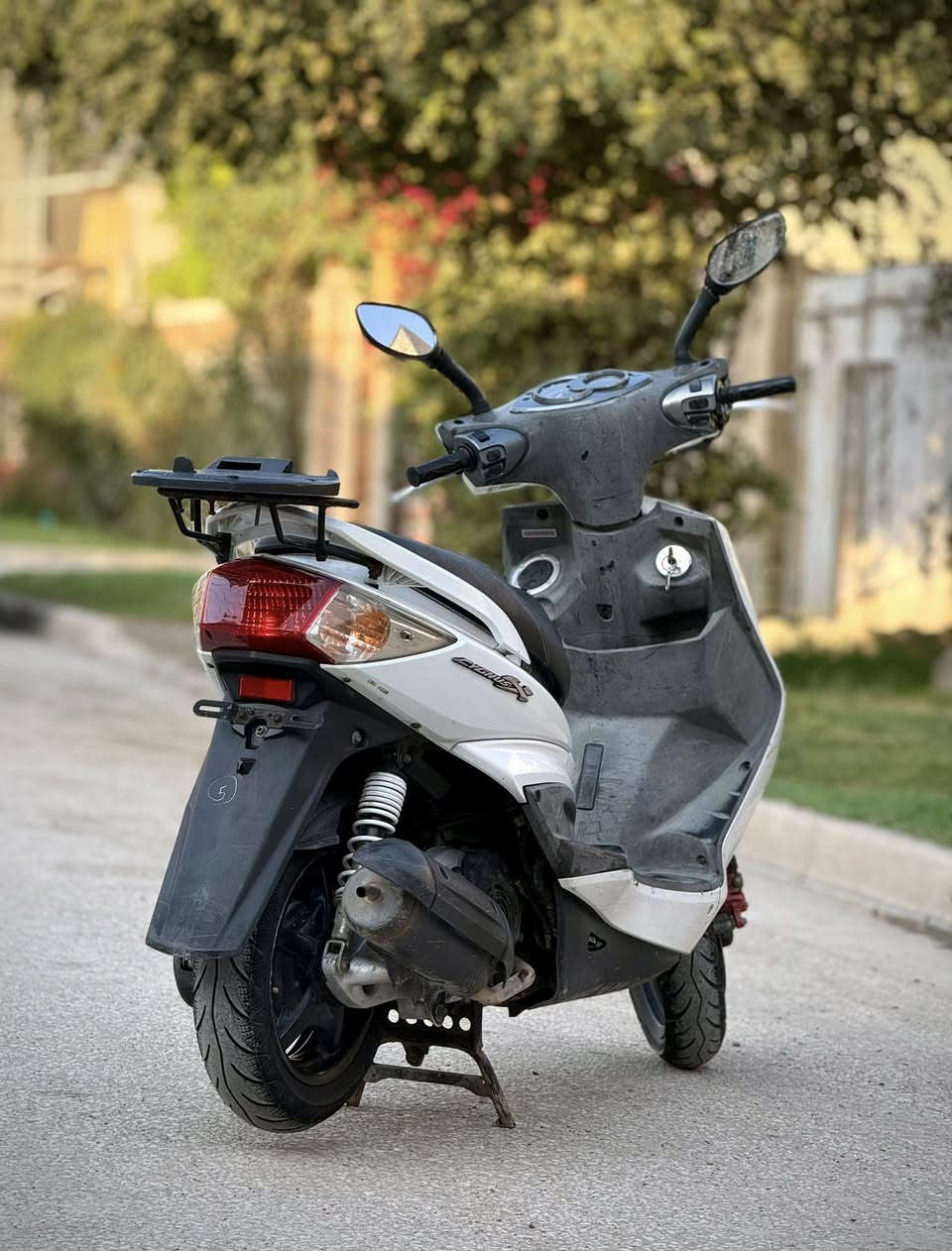 سكنس فحل كابريتر الدراجة ختم واحد من الطول لطول ومكفولة كفالة عامة اوراق كاملة جانت متروكة وستخدام كلش قليل ماشية 20 الف نص نكرة بكل وكت عدادات سرعة بانزين اشاير لايتات كلهة فول مكينة ناعمة شلعة معدل الدراجة خير من لله وكلهة بلادية  مصورها فديو من التشغيلة ولمحرك ولكور وداير مداير وكلشي الي يحب ادزة الة واتساب الدراجة كلش جديدة وبلعافية عل ياخذهة مكاني بغداد البياع السعر 775 📞***********
