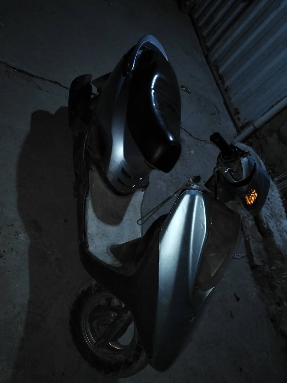 سلام عليكم شباب دراجه بريز البيع
شغاله سلف هندر الكهربايات كلها شغاله 
بيها نواقص بصيطه رقمي *********** خاص موجود
