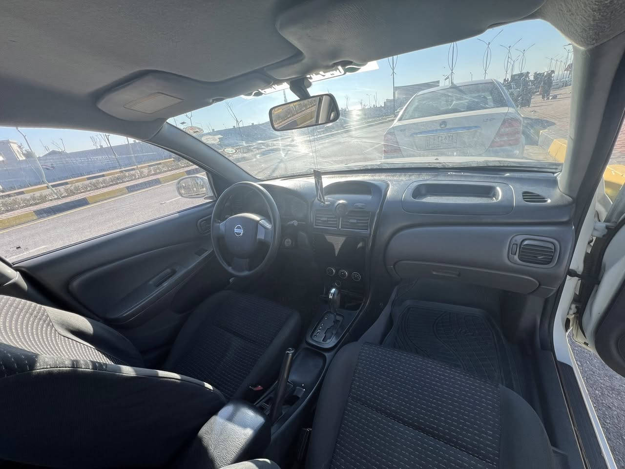 نيسان صني 2009 
بدون صبغ 
سعر 100 قفل 
مكاني موصل 
***********
