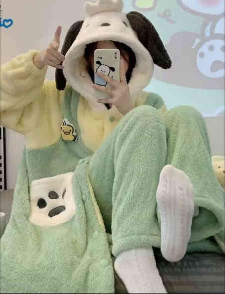 روب بطوط الترند الجديد توفر لدينا والسعر 10 الف يوجد توصيل بغداد وجميع المحافظات 5 الف عنوان المشتل شارع المطبك مقابل مختبر المشتل الطبي للتواصل ***********
