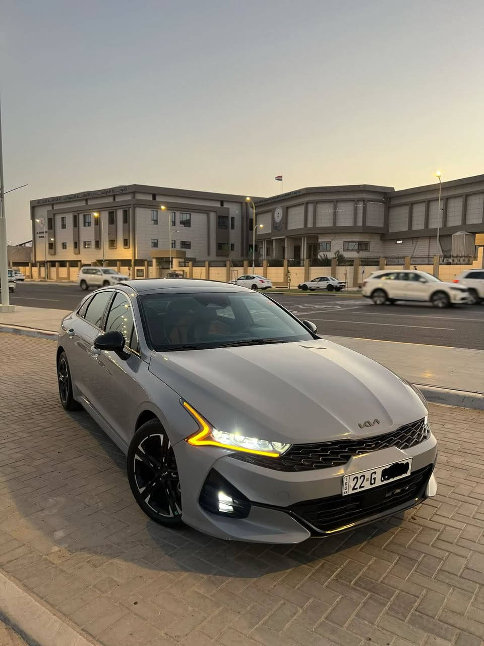 السلام عليكم K5 مديل 2021 وارد امريكي حادثه جاملغ وبنيد بدون دواخل ويرباك دركه فقط وراجع سستم بلادي راديترات وعرضانيه بلاديات على وضع شركه ولباقي كفاله عامه من كلشي
مكينه وكير وتبريد وحداديه مكفولات 
سياره فول موصفات جيتي لاين مكينه 1600 تيربو دواخل احمر بلاد من شركه 
سياره كلش جديده وجاهزه من كلشي ماشيه 86 الف وليسه ميل رقم ربيل جديد هزه جديده سنويه 2029 تنتهي 
تخم تاير جديد مكاني بصره سعر 165$
***********

