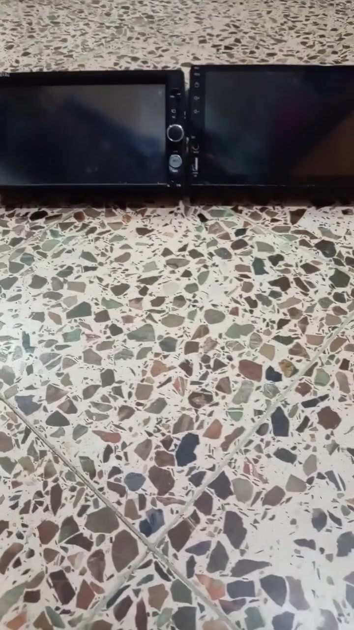 متاح للبيع  شاشه جديده سعر واحده 30 شراي يدخل خص


**إذا كنت صاحب هذا الإعلان وتريد حذفه لأي سبب، رجاءا أرسل رسالة إلى الدعم الفني**