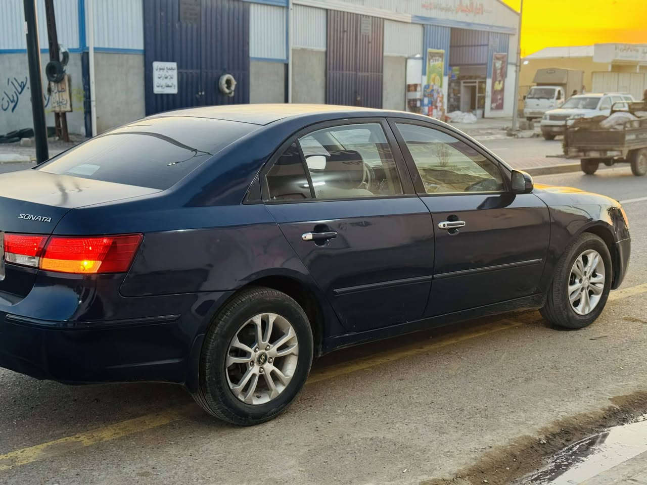 السلام عليكم
للبيع سوناتا ادوات موديل 2010 
محرك 2400  كير شرط صدر جديد تايرات جدد 
السعر 44 وبيها مجال مكاني صلاح الدين الشرقاط 
للاستفسار 
***********
***********
