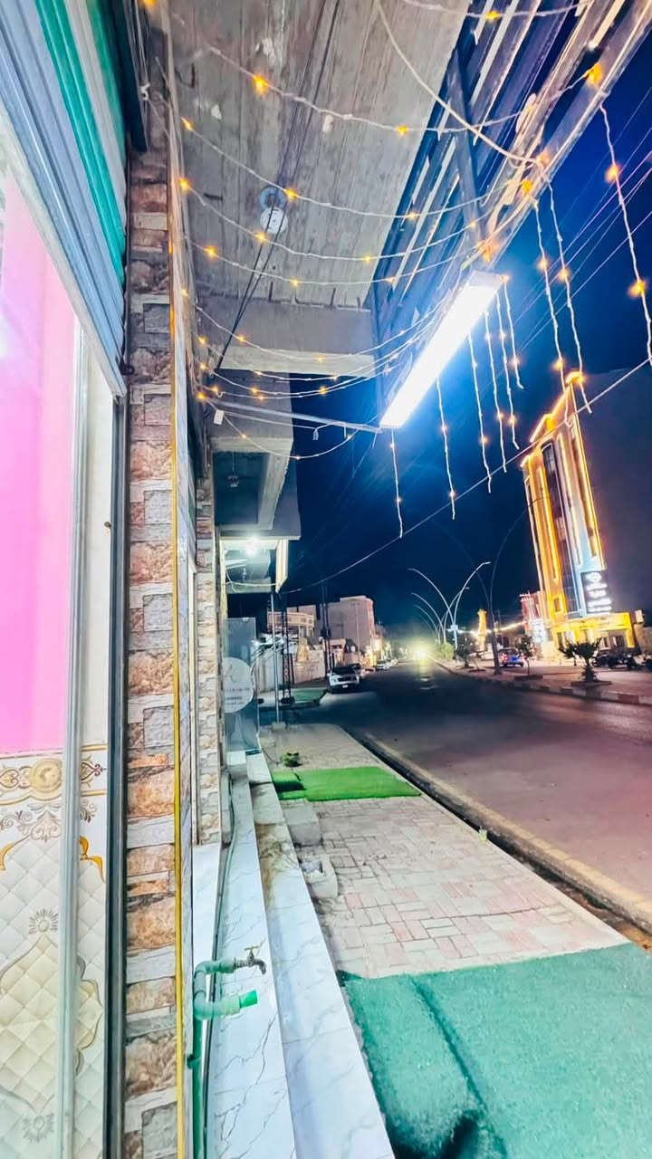 السلام عليكم محل مرطبات ومعجنات للبيع بلكامل المحل كامل مكمل الموقع التأميم القادسية الثانيه قرب مستشفى النخبة للتواصل والاستفسار  *********** سبب البيع  عدم التفرغ
