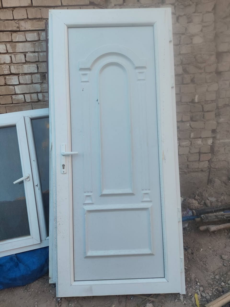 سلام عليكم ٣بيبان نظيفه+شباك نضيفات تفصال ابيع شلع ٣٢٥ وبيه مجالا الشراي يتصل *********** ابو مصطفى
