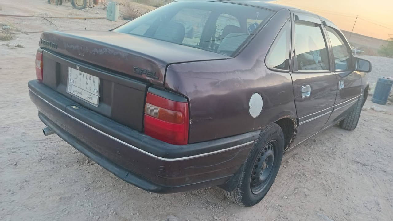 السلام عليكم 
رمضان كريم 
اوبل فكتره موديل 92
سياره بلاديه مكفوله من ضربه وصبغ 
محرك 1800
تبريد بلاد بس نقص غاز 
تخم تاير 
محرك كير شرط 
السعر 37وبها مجال 
مكان السياره حديثه الوس 
الاتصال ***********
