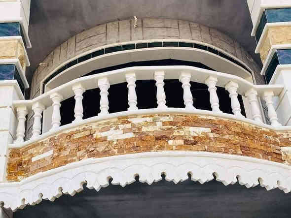 السلام عليكم 
يوجد كادر حف ودرز كافة انواع الحجر 
وشد نشراات ضؤ باسعار مناسبه جداً 

الهاتف ***********
