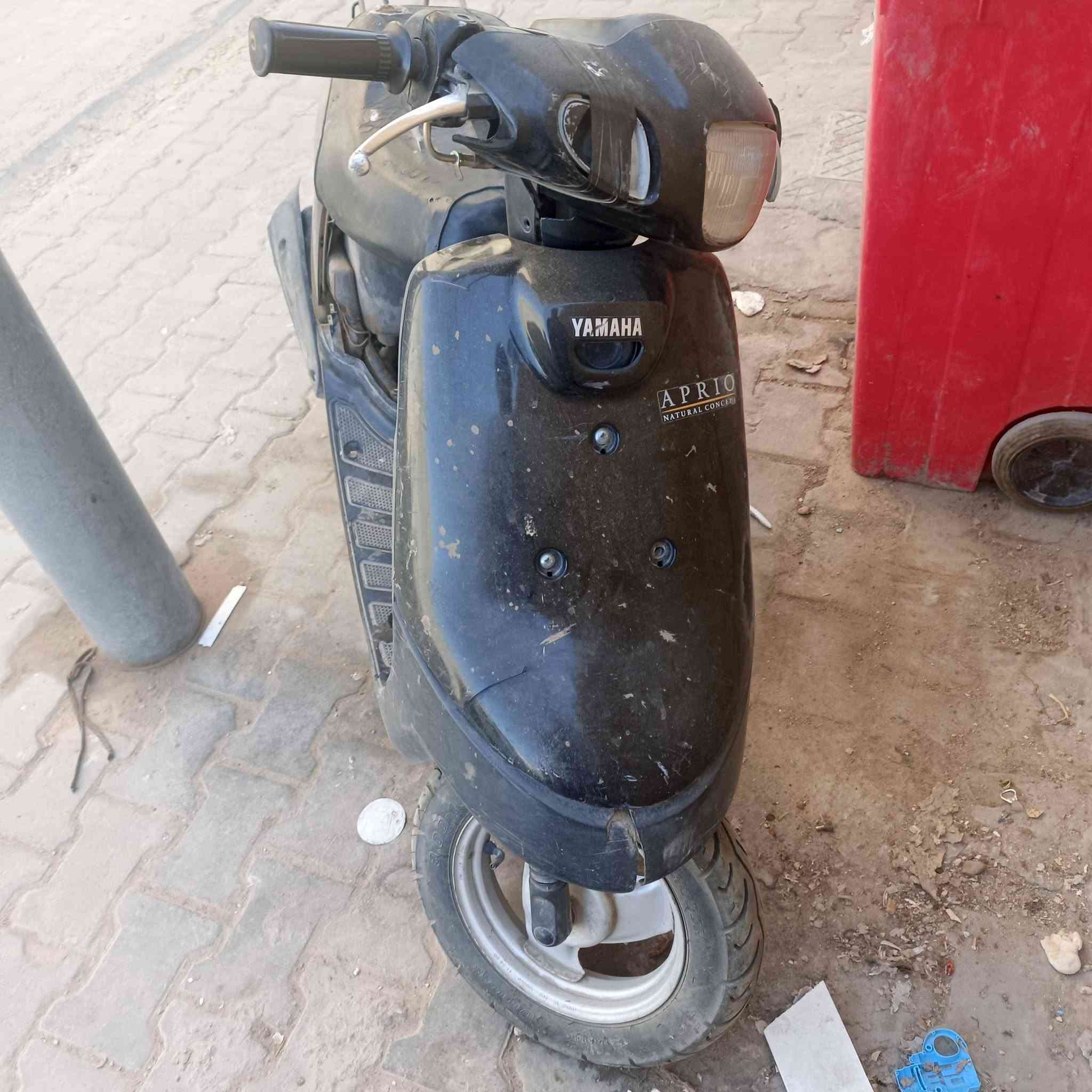 دراجه بطه للبيع على هاي الحطه تشتغل مابيه شي رقمي *********** الخاص مفتوح سعره ميه
