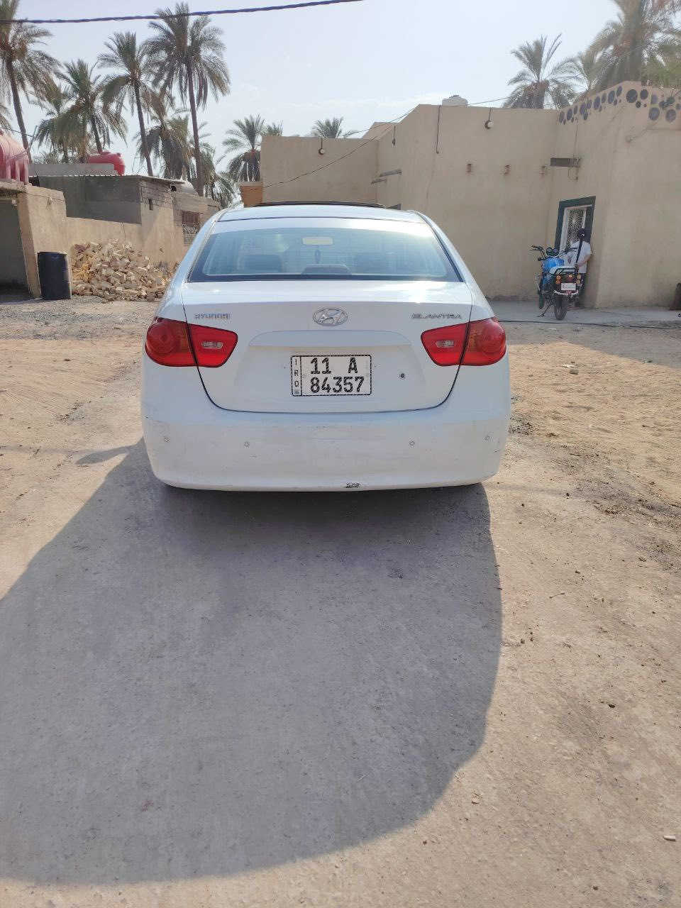 السلام عليكم 
النتره 2009 خليجي فول موصفات
كير محرك كفاله 
سياره بيها قطع صبغ ابيع احزام 
اي داخل مابيها لاحوض ولا شواصي فقط صبغ 
العنوان الانبار الفلوجه 
رقم بغداد بسمي شرط تحويل مباشر 
***********
سعر 99وبيها مجال قليل
