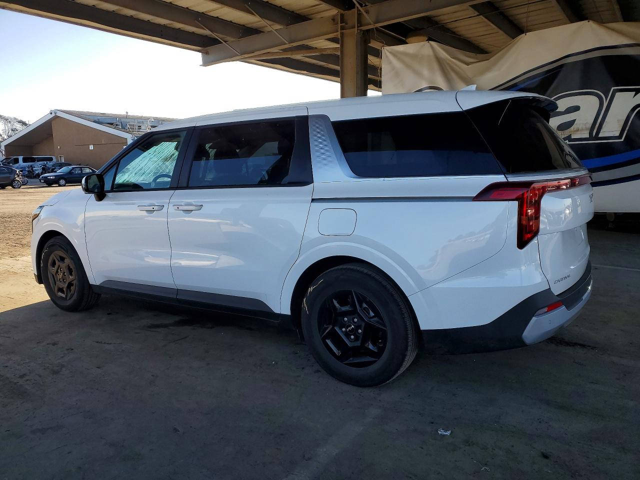 🚘 نوع السيارة :  2025 KIA CARNIVAL LXS

🔍 الفئة :   LXS

❌ الحادث او الضرر : كما موضح بالصور  

🚀 حجم المحرك :  3.5L 6

⚙️ السلندر :  6

🛞 نظام دفع المركبة :  Run and Drive

💰 #السعر : حسب المزايدة  

🗒 تاريخ مزاد السيارة : #  16/3/2026

📍 لحضور المزاد الساعة الرابعة عصراً لدى مكتبنا ‼️  
*****************************************  
*****************************************  

☑️ عنواننا : النجف الاشرف / المناذره / بداية شارع الحيره  
☎️ للاستفسار والاتصال على الارقام التالية ☎️:  
🏦 مكتب ياسر العبايجي للمزادات الامريكية والكندية  
📞 ***********  
📞 ***********  

_______________  

🏦 مكتب ياسر العبايجي للمزادات الامريكية والكندية  
لتجارة جميع انواع السيارات الوارد الامريكي 🇺🇸 والكندي 🇨🇦  

اختصاص مزادات:  
🔹 [Copart](chatgpt://generic-entity?number=0)  
🔹 [IAAI](chatgpt://generic-entity?number=1)  
🔹 [Manheim](chatgpt://generic-entity?number=2)  

_______________  

رمضان شهر الخير… وانتوا الخير كله 🌙  
والرزق يحب الجريء 😉🚗
