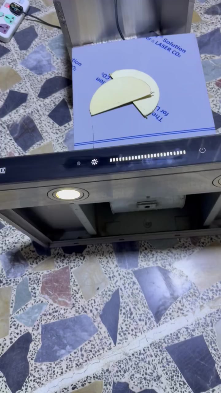 ساحبة دهون شركة Red الايطالية
جديدة سعره 150 الف وبيه مجال سعر الجديده ٣٠٠ الف مكاني بغداد الدورة ابو دشير


**إذا كنت صاحب هذا الإعلان وتريد حذفه لأي سبب، رجاءا أرسل رسالة إلى الدعم الفني**