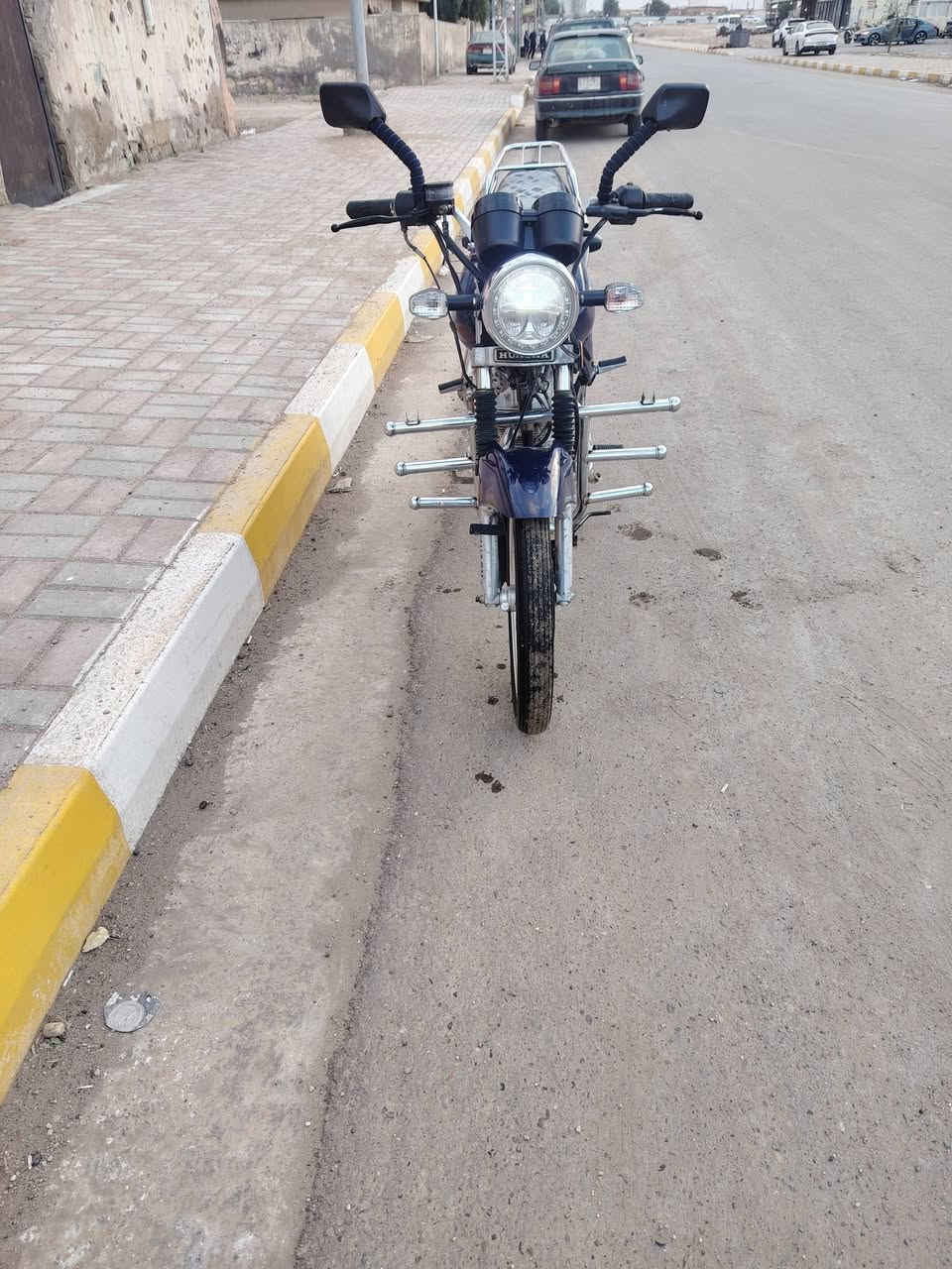 السلام عليكم ورحمة الله وبركاته دراجه للبيع نضيفه مثل ما موضح بلصورة دراجه مكفوله من سرقه و تجي تاخذها من باب البيت و أي مستمسك اني حاضر موديلها 22 سعرها 750 و بيها مجال      ***********
