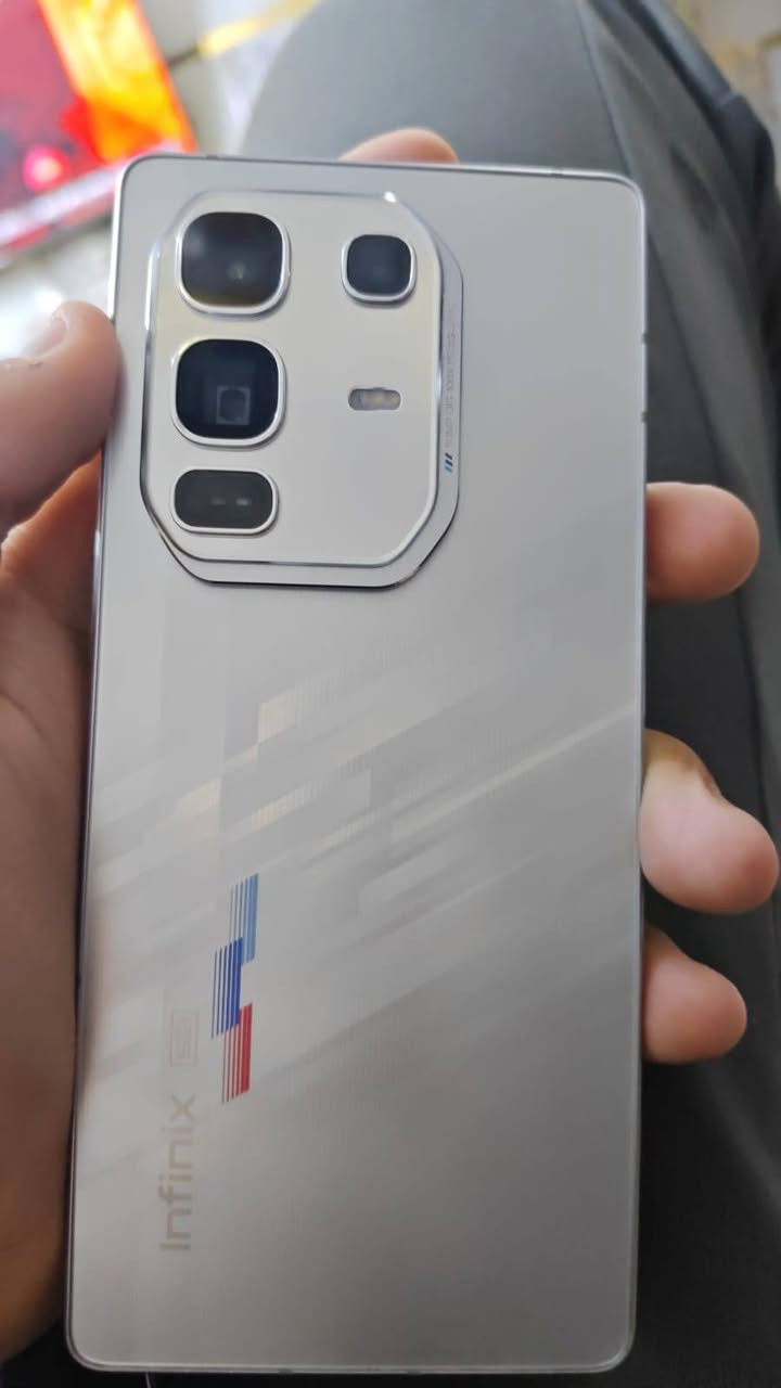 سلام عليكم نوت 50 برو بلاس كامل ملحقاته نضيف 256 عشوائيه12+12 ب390
مكاني بغداد مدينه الصدر رقمي ***********
