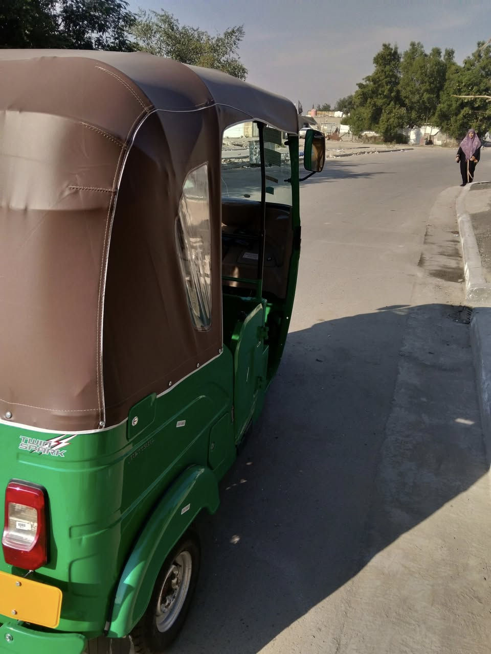 سلام عليكم اخوان تكتك لبيع موديل2022مضلع شهر 11 تكتك خير من الله جديده مال جناي المكان بغداد حي العامل 
اي استفسار على هذه الرقم *********** غير متواجد على فيسبوك فقط على رقم على صاحب الأمام واتساب لايوجد
