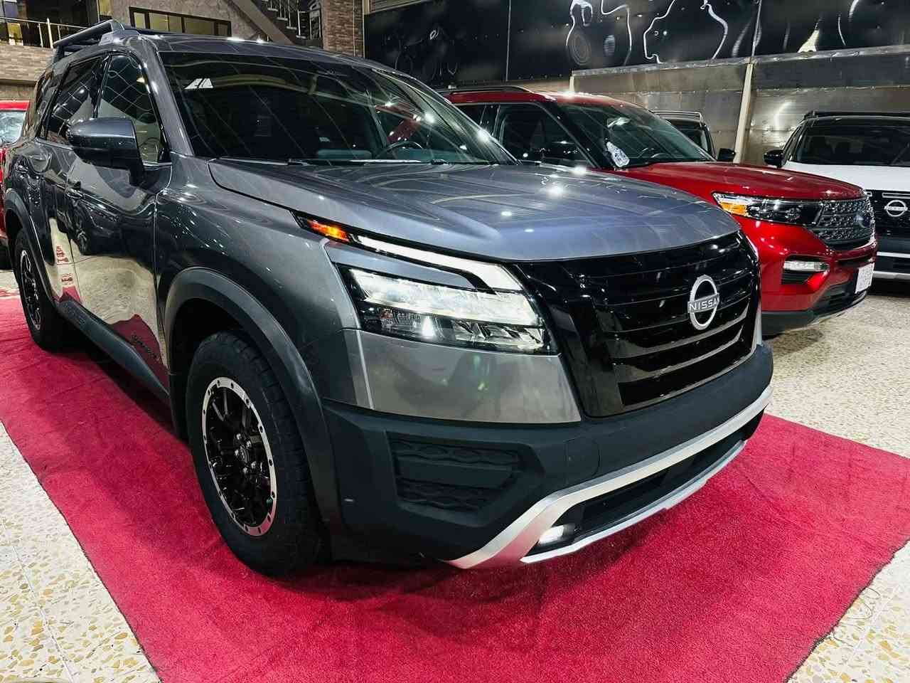 🔊(فرع كركوك) 

📌 Nissan Pathfinder 2023 Rock Creek 📌

♂️عداد المسافة 38000 mile

💵 (السعر/ 24500  $)

♦️(السيارة بدون ايرباك) 

♦️ المواصفات :

بصمة تشغيل
بصمة ابواب
تشغيل عن بعد(Remote Start)
صندوق شفط كهربائي 
رادار امامي (تحديد مسار)
رادار جانبي (نقاط عمياء)
رادار خلفي (تحذير من الاصطدام)
حساسات امامية+ خلفية
دفع رباعي 4WD
اوتو بارك Auto Park
كاميرات 360°
كشنات جلد
كشنات ميموري
كشنات تدفئة
تبريد قطعتين لمس
تحكم وضعيات القيادة...Drive Modes 
شفتات + تحكمات استيرن 
هيتر استيرن
Apple Car Play
Android Auto 
هاند بريك بصمة
اوتو هولد Auto Hold
اوتو ستارت Auto Start
اوتو ستوب Auto Stop 
مانع انزلاق+ABS
شاشة كبيرة لمس+كاميرا
منافذ AUX+USB
وبقية المواصفات المعروفة

(العنوان/كركوك شارع المعارض)
              - - - - - - - - - - - - - - - - - 

♦️للاتصال/

فيصل
***********
***********
