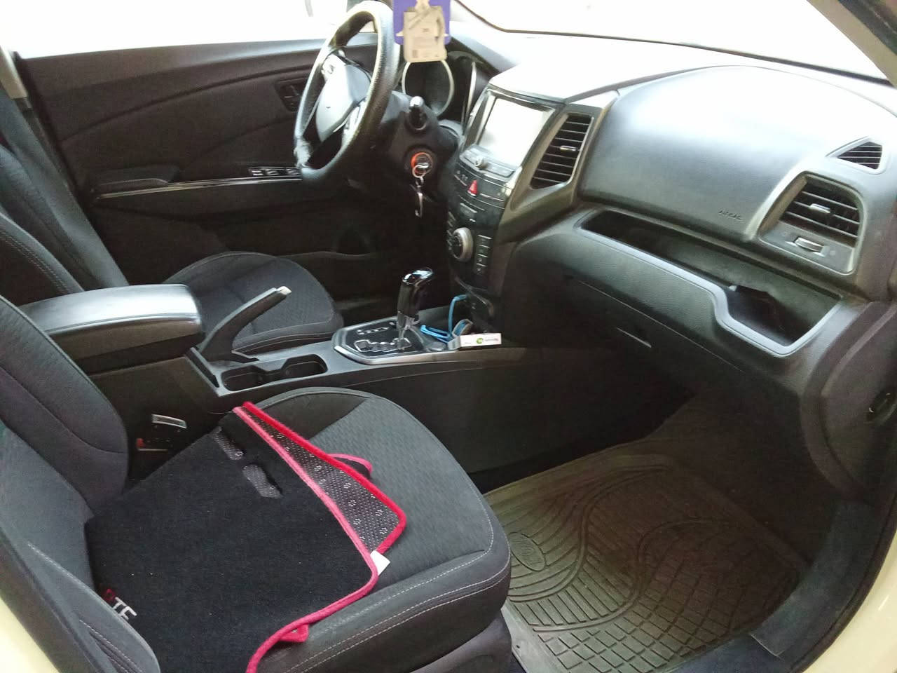 سلام عليكم
سياره سام يونك تيفولي
مديل 2016 
سياره كوري 
4 سلندر 
محرك گاز 
گير تور باين
الضرر طخه صغيره بل جنطه فقط
الرقم اربيل 
بأسمي 
تجي تفحص كلشي كدامك مابيها اي عيب 
تخم تاير جديد 
صدر امامي خلفي جديد 
السعر 85 و بيها مجال بسيط 
عنواني كربلاء رقم لل استفسار ***********
