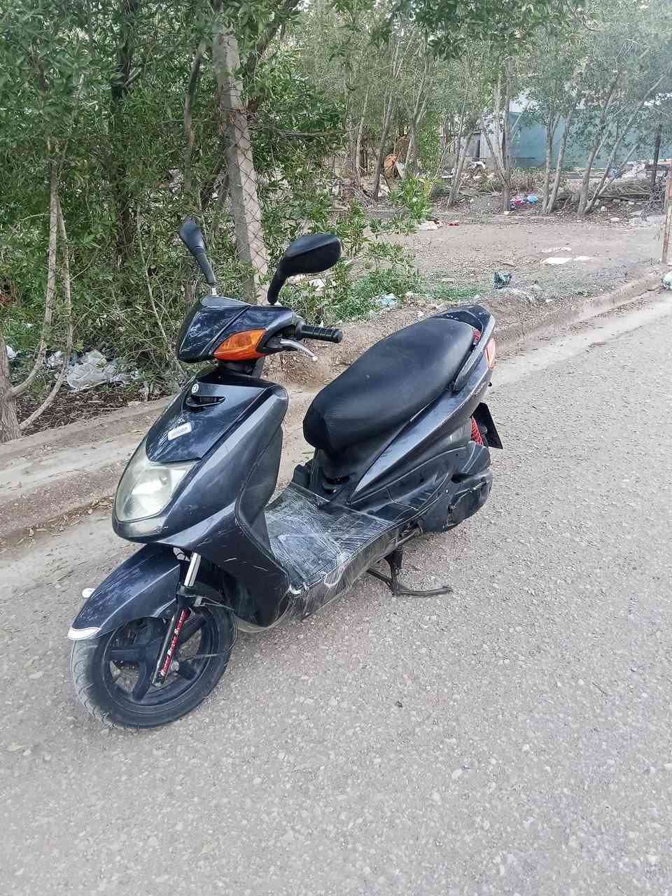 دراجه سكنس ياباني110 نظيفه سلف هندر كهربائيات  كلها شغاله مكينه ناعمه ستان حساس مكاني الشعب سعرها450التليفون ***********
