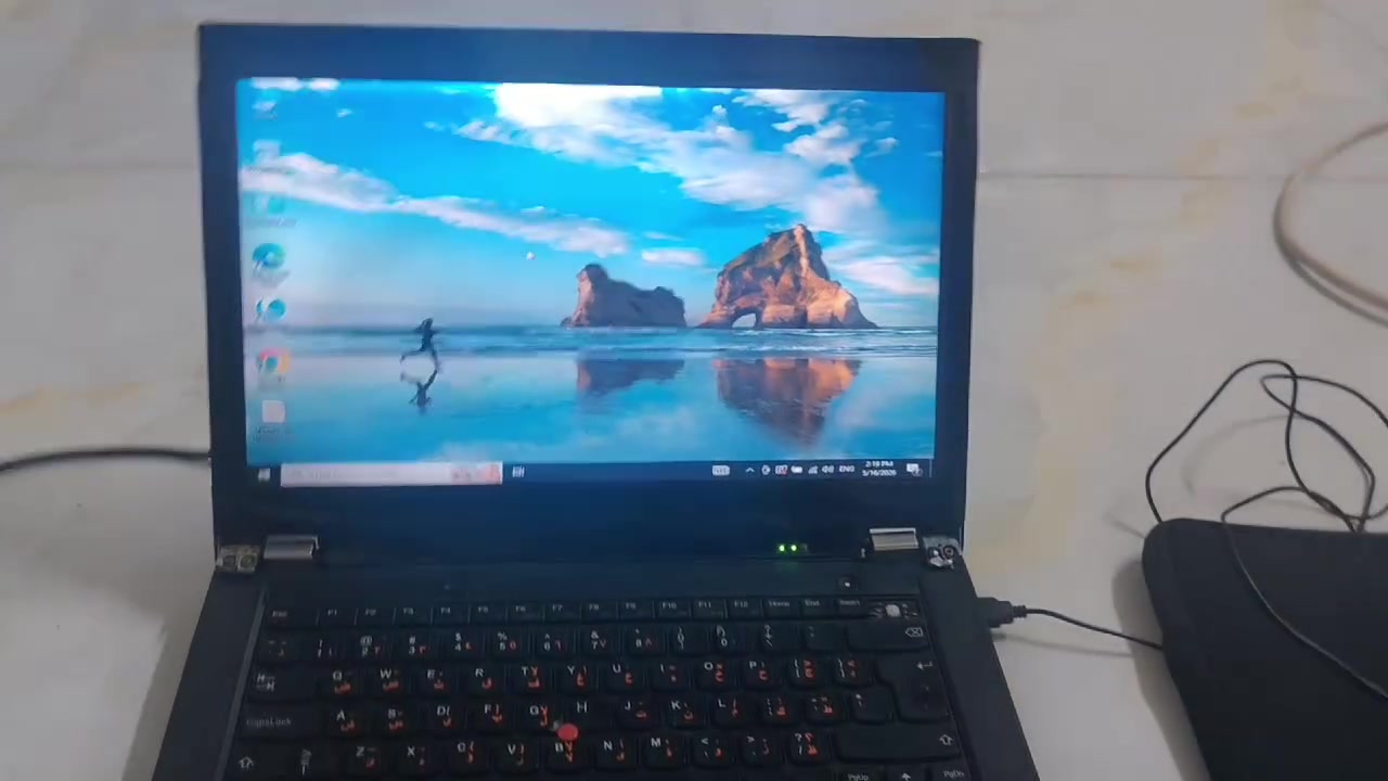 💻 لابتوب للبيع 

لابتوب نظيف ومستخدم استخدام خفيف، مناسب للدراسة، والتصفح اليومي. و العاب و كل شي 

🔹 المواصفات:

المعالج: Intel Core (TM15-2520M) 

الرام: ( 8 GB )

الهارد:  (Hdd 320 GB)

 بطارية:  تعمل لمدة ساعه و نصف معا الاستخدام المكثف استخدام خفيف ادوم لوقت اكثر

💰 السعر: ( 100 الف )
📍 الموقع: (الموصل-القدس)

للتواصل على واتساب 7777440402


**إذا كنت صاحب هذا الإعلان وتريد حذفه لأي سبب، رجاءا أرسل رسالة إلى الدعم الفني**