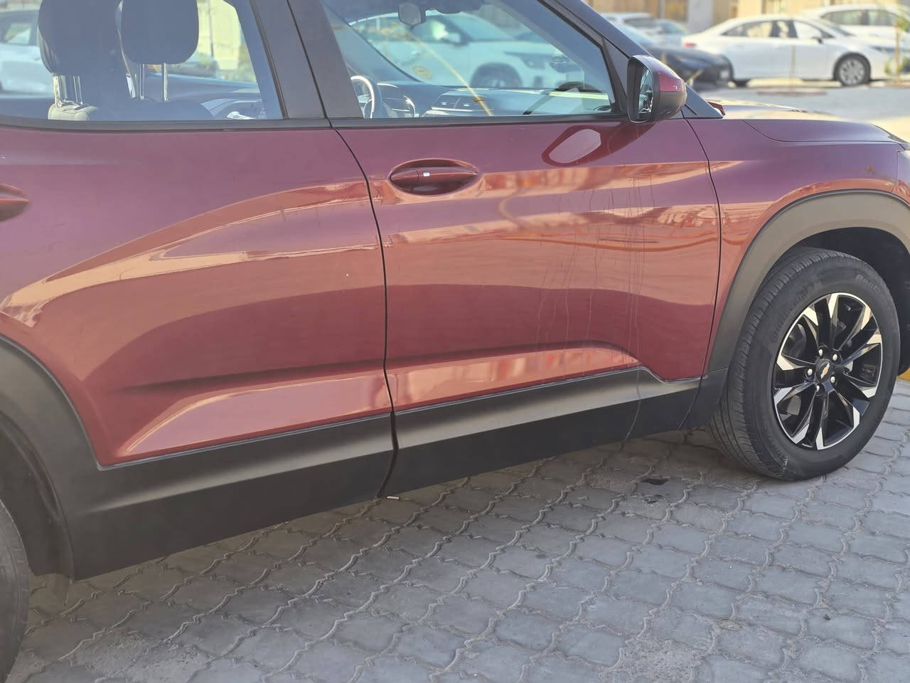 🔷السيارة : شوفرليت ترايل بلايزر LT
🔷سنة الصنع : 2023
🔷اللوحة : البصرة 
🔶السعر : 140
🔷الضرر : (صور الضرر مرفقة بالاعلان)
______________________________________
🔷المواصفات:
🔹حجم المحرك 3 سلندر 1.3L توربو 
🔹رادار امامي
🔹تنبيه الخروج عن المسار
🔹كراسي مخمل
🔹كرسي السائق كهرباء
🔹تدفئة الكراسي الامامية
🔹اوتو ستوب
🔹ويل كب حجم 17 انج مع اطارات بحالة جيدة
🔹وضعيات قيادة
🔹لايتات LED بالكامل
🔹شاشه تحكم بالايعازات
🔹تحكم ستيرن جهتين
🔹بصمة ابواب وتشغيل وتشغيل عن بعد
🔹مع باقي المواصفات الاعتيادية
————————————————————————
☎️ الاتصال :
***********
📍 البصرة  - حي  الجامعه
