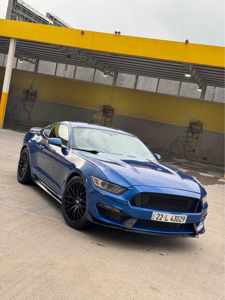 بةناوي خواي گةورة. موستاگ ٦ پستن ٢٠١٧ شين ٨٠مايل رويشتية ٣ پارچةو نيو بي ژوري ايرباك بس سوكان تةقية. ١٤٤ورقةو معاملة *********** أربيل, العراق
