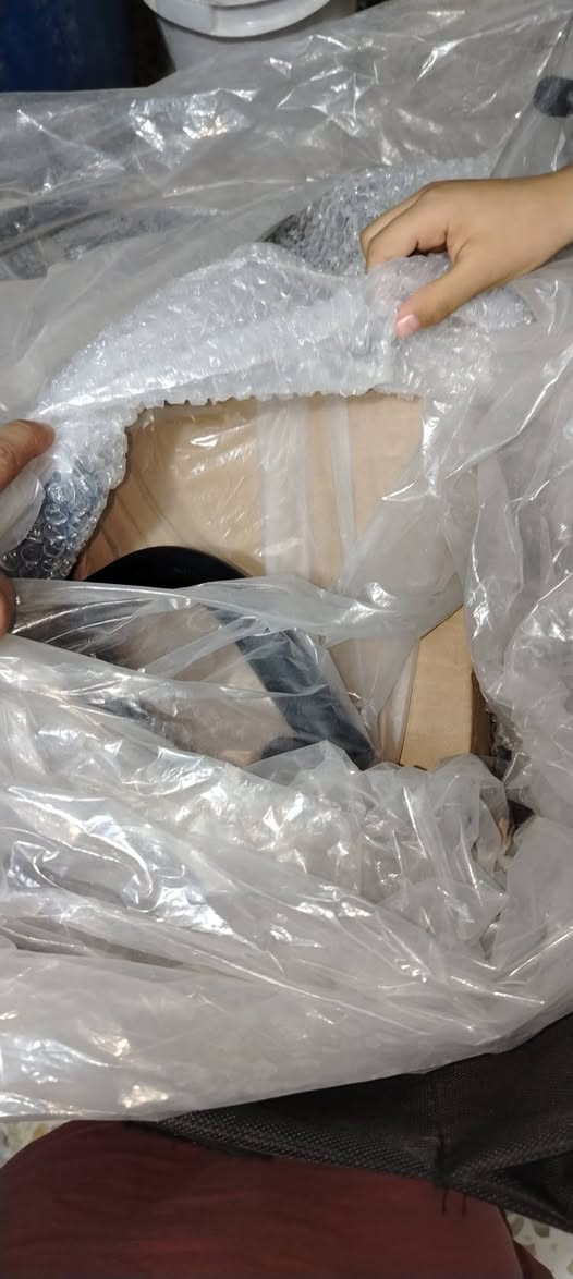 السلام عليكم للبيع – سرير طبي مع كرسي متحرك كهربائي (جديدان)
🔹 السرير الطبي:
جديد ولم يُستخدم.
كهربائي متعدد الوضعيات.
رفع وخفض الرأس والقدمين.
مزود بحواجز جانبية للحماية.
مع فرشة طبية أصلية.
مناسب للمرضى وكبار السن والرعاية المنزلية.
🔹 الكرسي المتحرك الكهربائي:
جديد ولم يُستخدم.
يعمل بمحركين كهربائيين.
هيكل متين وقوي.
عجلات كبيرة وثابتة مع نظام تعليق.
مزود بحزام أمان.
مريح وسهل التحكم، مناسب للاستخدام داخل المنزل وخارجه.
📍 الحالة: جديدان مع التغليف. 💰 السعر: على االخاص / قابل للتفاوض. 📞 للاستفسار والمراسلة


**إذا كنت صاحب هذا الإعلان وتريد حذفه لأي سبب، رجاءا أرسل رسالة إلى الدعم الفني**