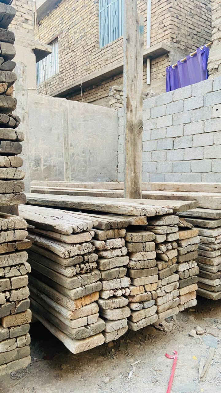 سلام عليكم قالب خشب للبيع العدد 11 مكعب مكان بابل الرقم ***********
