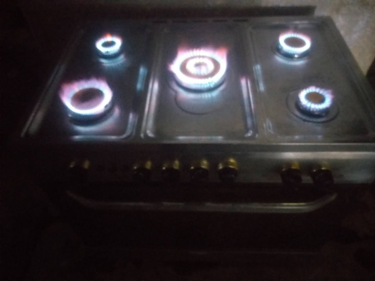 السلام عليكم طباخ فرش مصري شغال كامل ماناقصه اي شي


**إذا كنت صاحب هذا الإعلان وتريد حذفه لأي سبب، رجاءا أرسل رسالة إلى الدعم الفني**