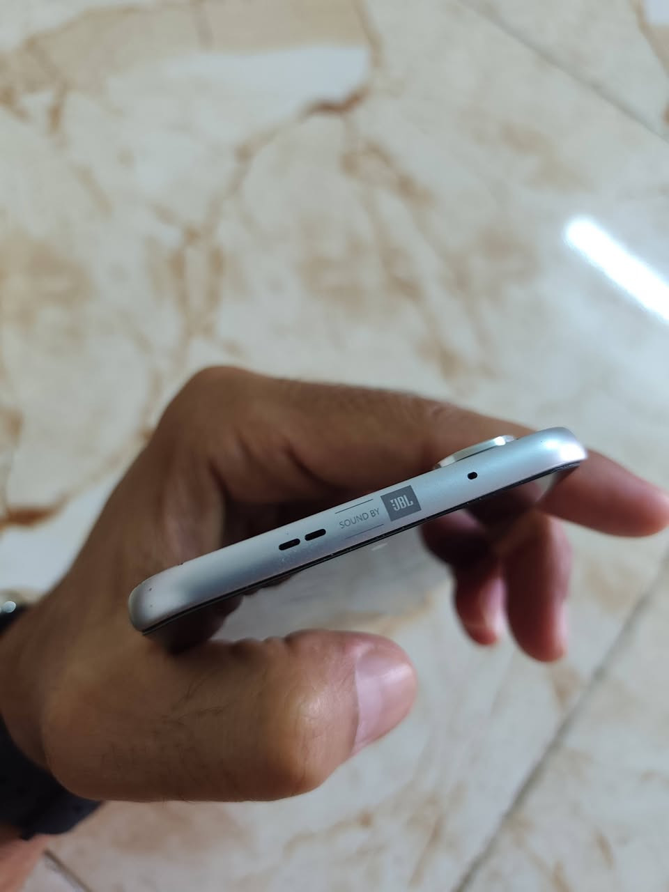 انفنكس هوت 60 برو بلاس ذاكرة 256 رام 8 انطي حقو وشايف خيرو بدون غراض


**إذا كنت صاحب هذا الإعلان وتريد حذفه لأي سبب، رجاءا أرسل رسالة إلى الدعم الفني**