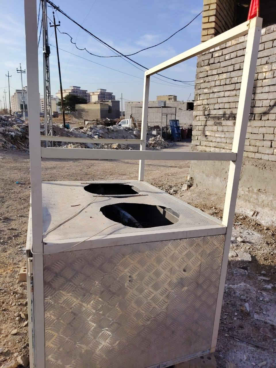 سلام عليكم.  جنبر كامل المنيوم عينيين مع طباخين سهل التنقل يستعمل لبيع اللبلبي م الباقلاء او بيع الفلافل جاهز للبيع  سعر قفل 70 الف    مكان جكوك   ***********
