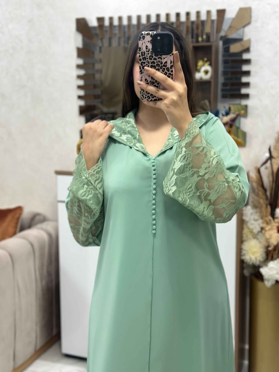 la nouvelle colletion😍💣💣💣
من تصميمنا الخاص 👌👌👌         👈عشاق جلابة ايفازي عصرية لون ينسيك في لون
👈👈 جلابة بشبيكه في لكمام ولقب بالعقاد  
المحبوب  عند الجميع 
👈👈التوب كريب حرير من أرفع الخمات 
👈👈المقاسات :                                               L XL XXL فاس, المغرب


**إذا كنت صاحب هذا الإعلان وتريد حذفه لأي سبب، رجاءا أرسل رسالة إلى الدعم الفني**