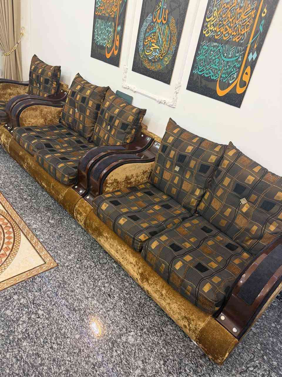 تخم للبيع نظيف جدا ٤٠٠الف بي مجال ***********
