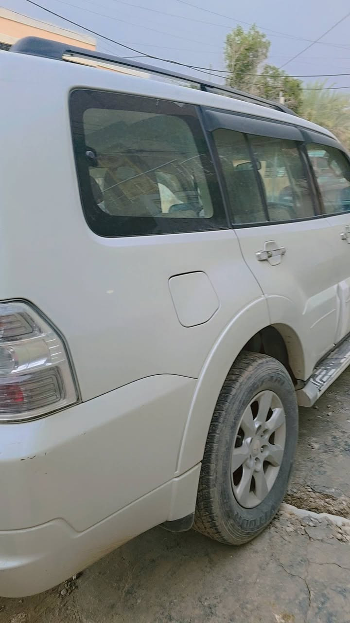سلام عليكم
باجيرو ٢٠١٥ للبيع مكفوله رقم بغداد باسمي السعر ١٨٧ 
للتواصل *********** اتصال او واتساب مكان السياره بابل
