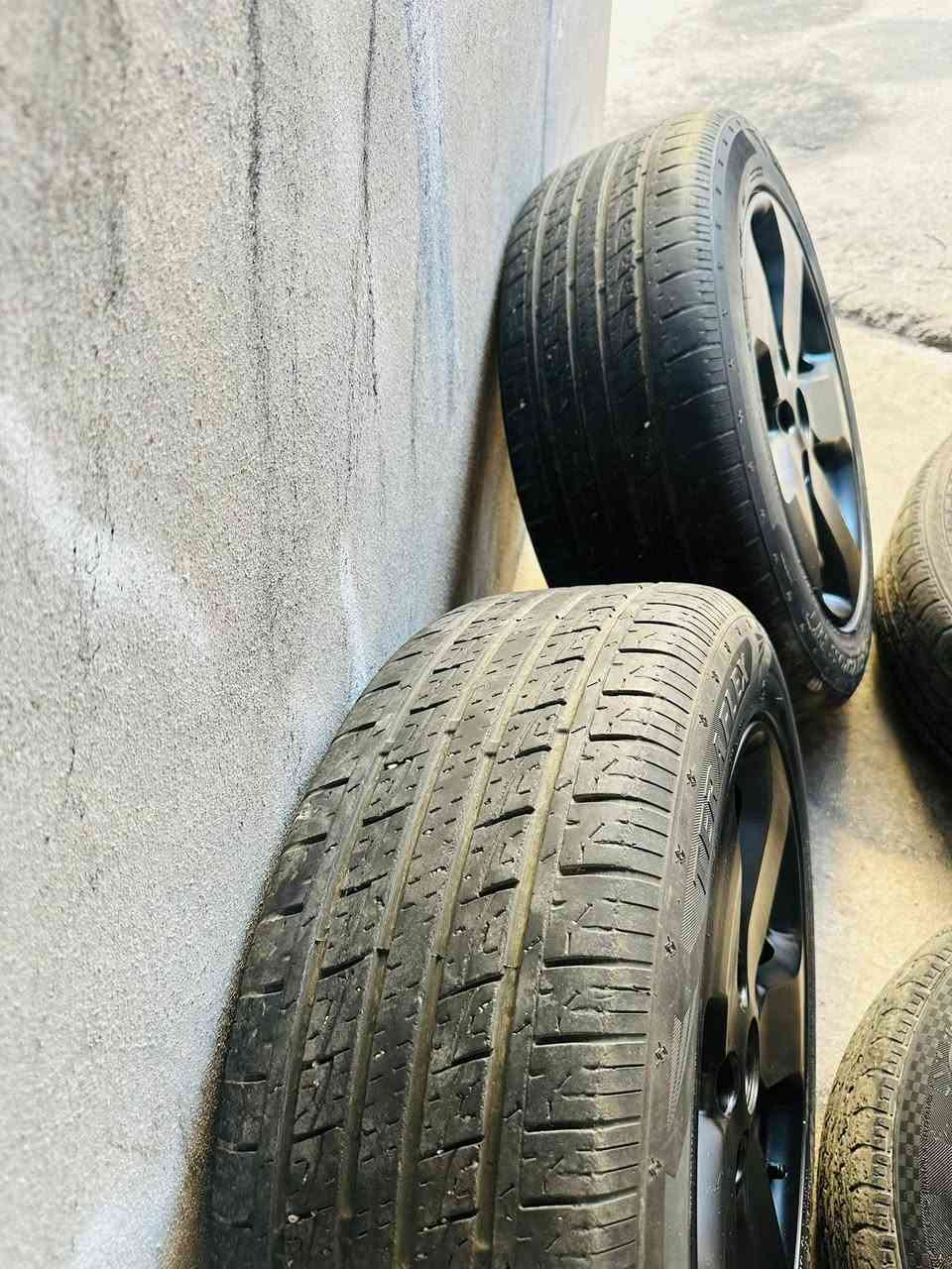 ويل كب jeep 
حجم ١٨ ويا تايرات 
اصلي شريكه 
يرهم كل انواع جيب 
مكفول 
سعر ٣٨٥ الف بلاش 
*********** واتساب موجود 
توصيل كل عراق موجود
