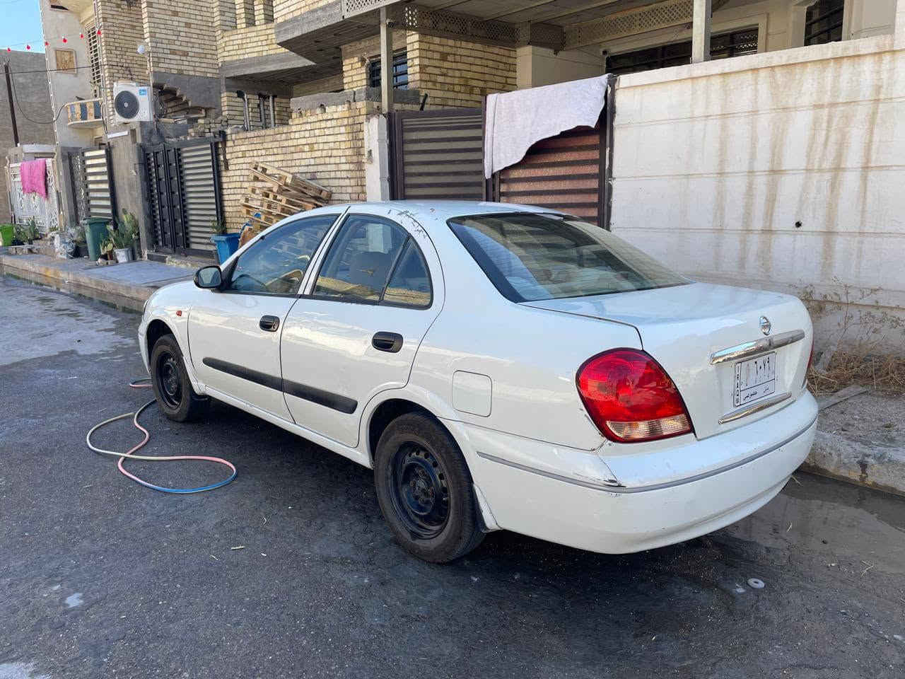 سلام عليكم سني للبيع موديل 2006 سياره بس نقص تبريد خير من الله كير مكينه جاهزه السعر75 وبيها مجال المكان محموديه رقم الهاتف/ *********** /***********
